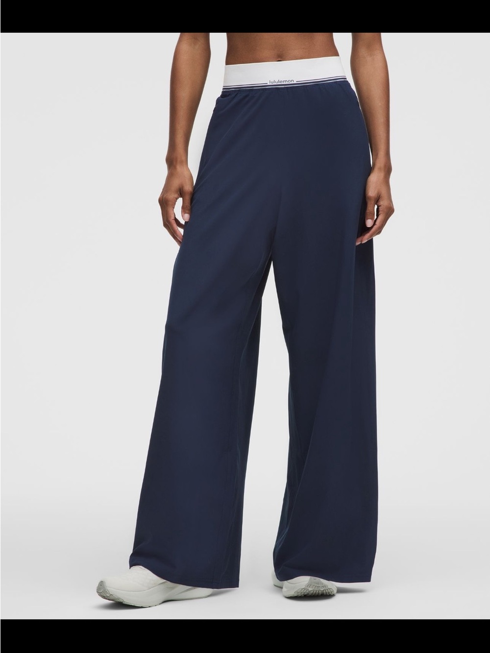 lululemon athletica Swift High-Rise Wide-Leg Pant in Navy Blue - Picture 2 of 3
